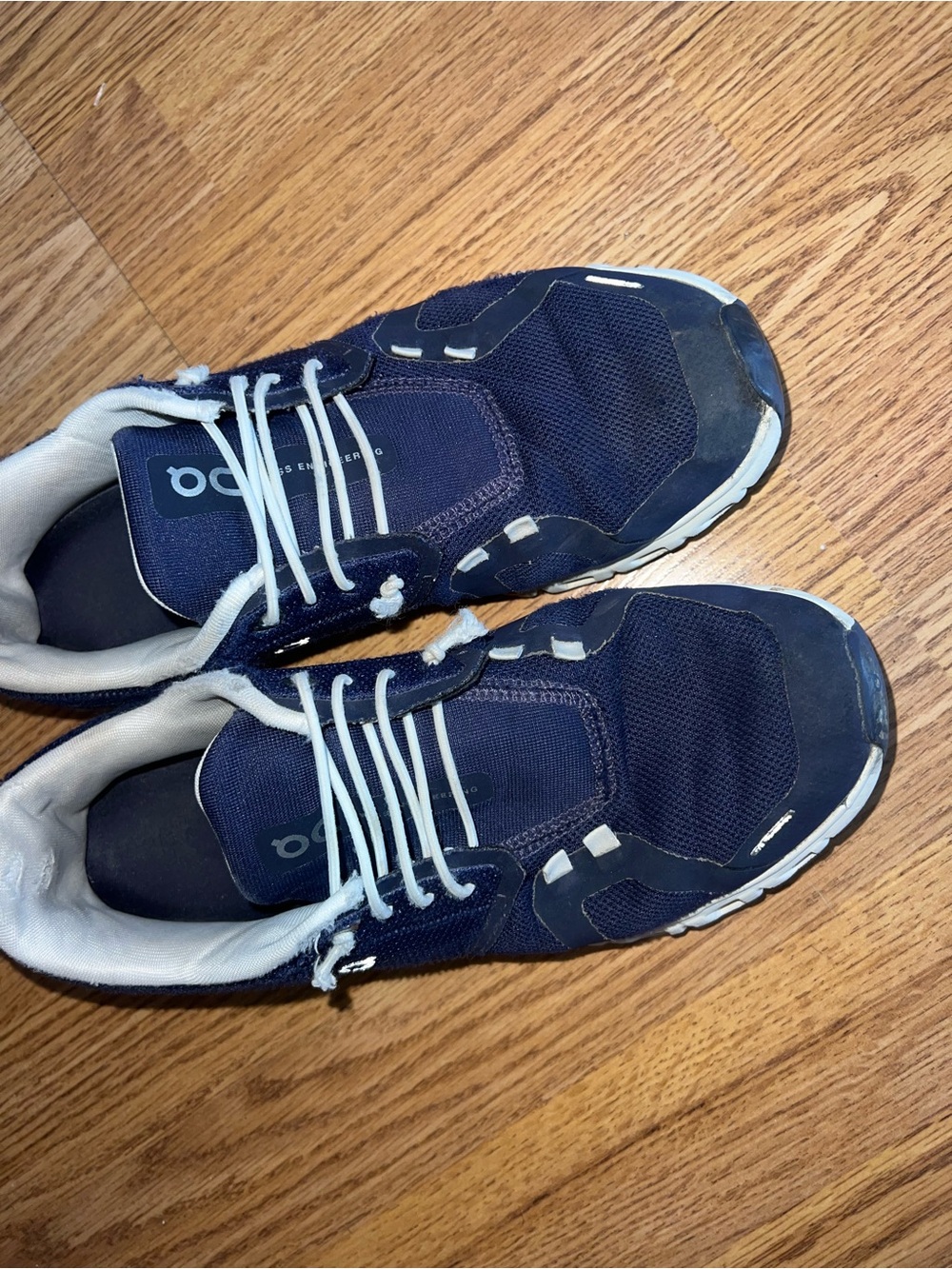 On Cloud Tennis Shoes - Picture 6 of 7